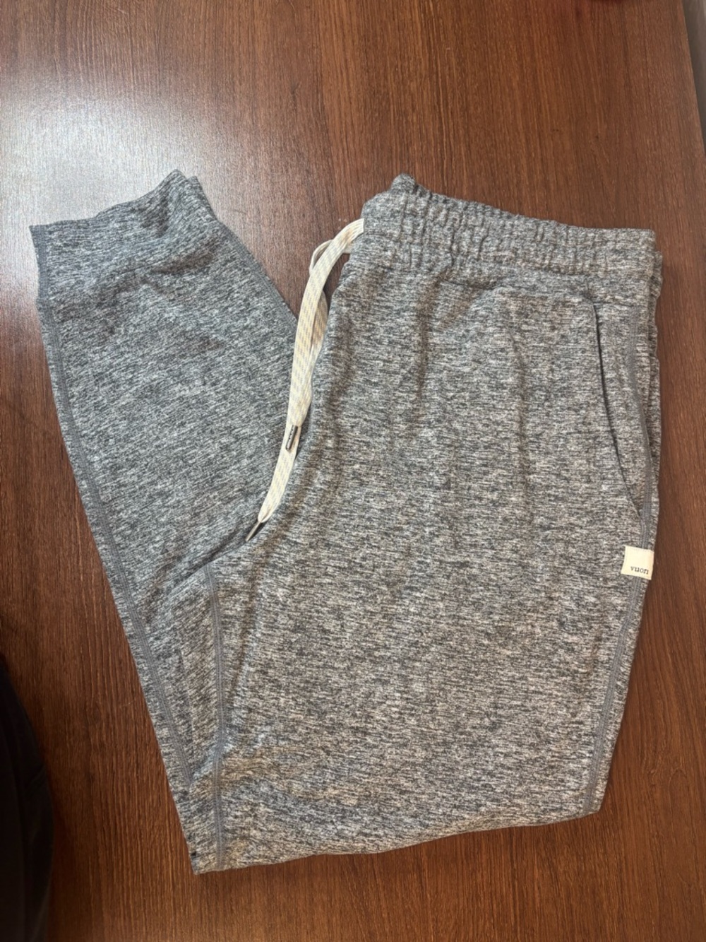 Vuori  Women’s Performance Jogger pants with drawstring